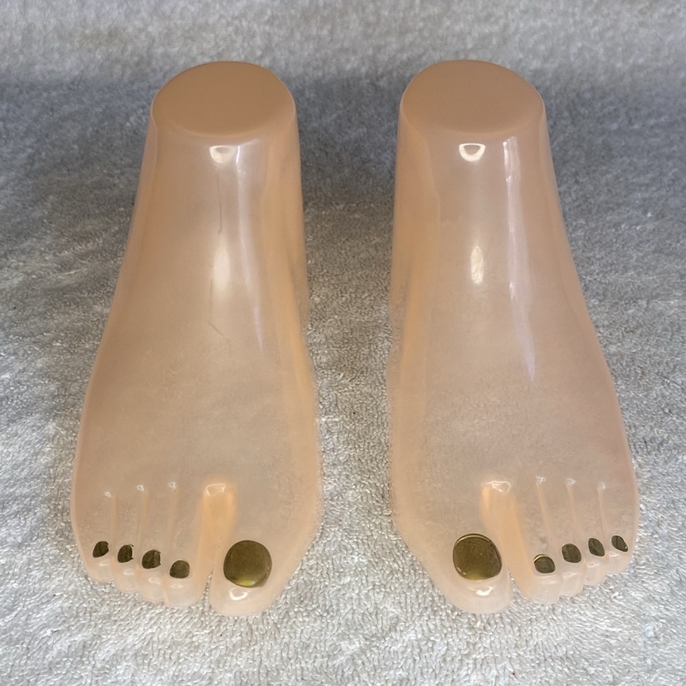 Vintage Pair of Hard Plastic Adult Foot Shoe Display Mannequins (9in) [C]